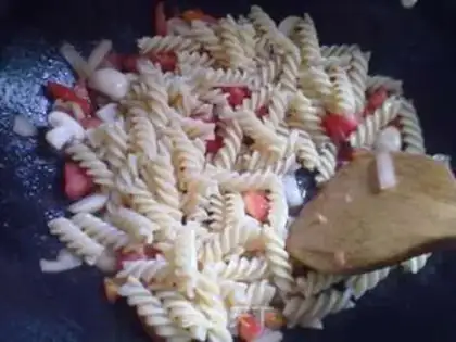 Make Tomato mushroom pasta step 7