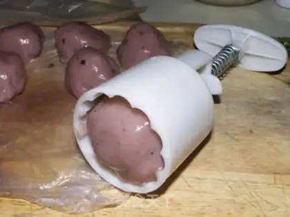 Make Five ice cream mooncakes step 11
