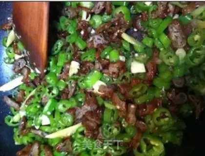 Make Pry pepper fried sausage step 7
