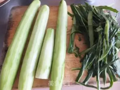 Make Cucumber egg dumplings step 0