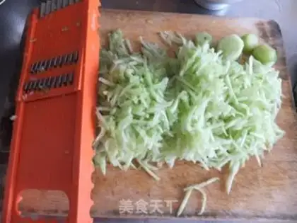 Make Cucumber egg dumplings step 1