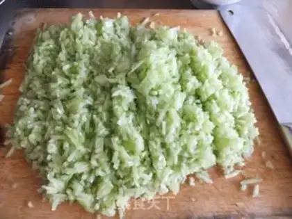 Make Cucumber egg dumplings step 2