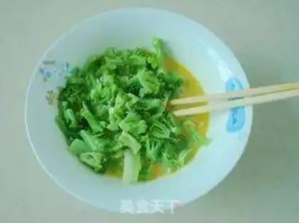 Make Eggs and broccoli step 3