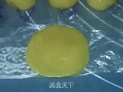 Make Twin moon cakes step 9