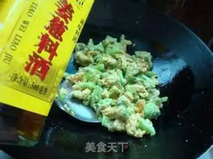Make Eggs and broccoli step 7
