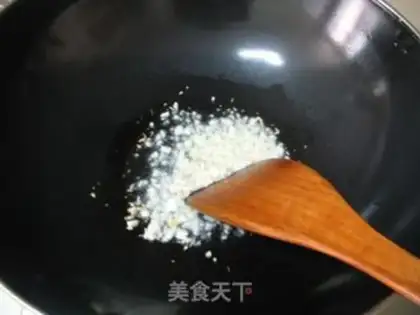 Make Gin and garlic shrimp rice step 1