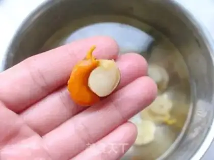 Make Scallops and eggs step 1