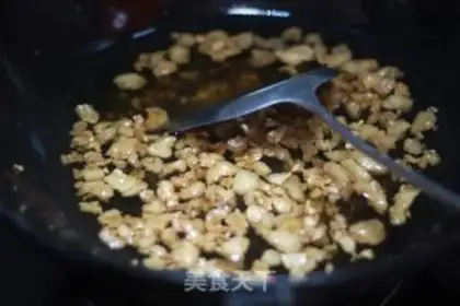 Make Get the pig oil step 2
