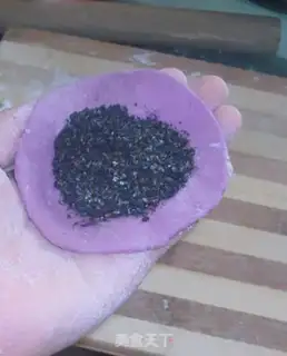 Make Potato sesame sugar bag step 12