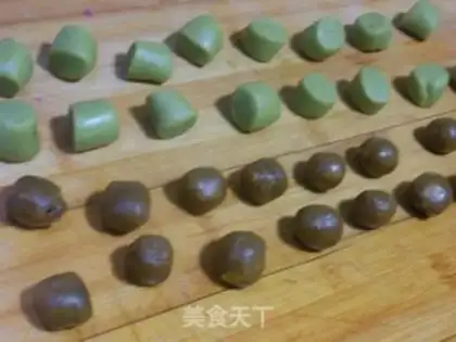 Make Old moon cakes step 10