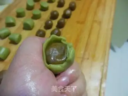 Make Old moon cakes step 11