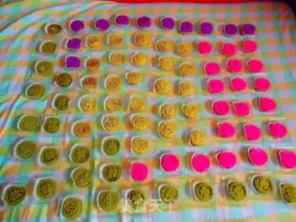 Make Old moon cakes step 17