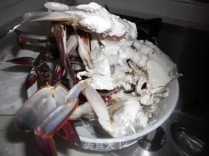 Make Curry crabs step 1