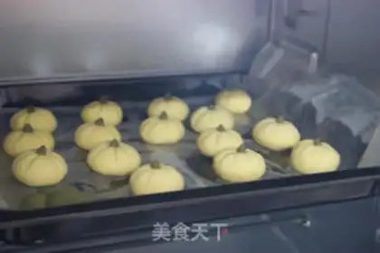 Make Pumpkin crackers step 15