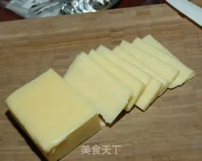 Make Sausage cheese roll step 5