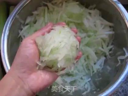 Make Homemade mooncake fruit pie step 1