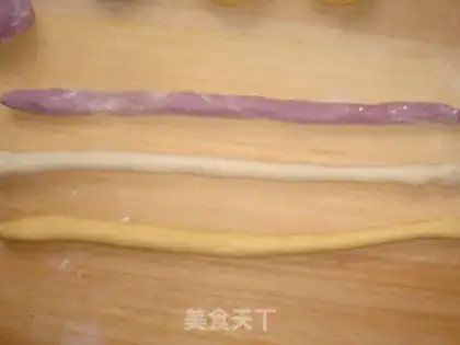 Make Three-coloured rolls step 6