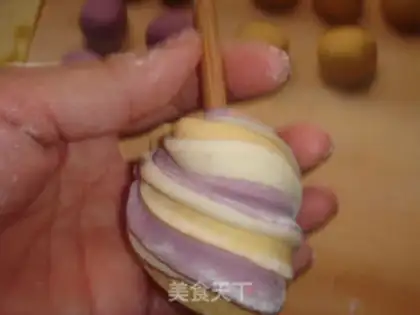Make Three-coloured rolls step 13