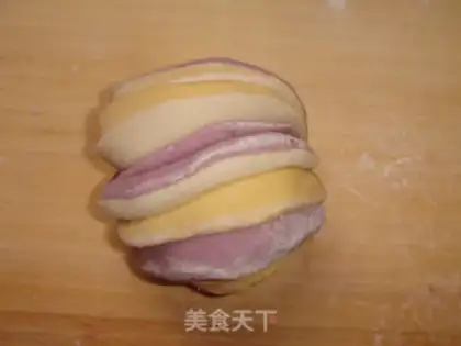 Make Three-coloured rolls step 14