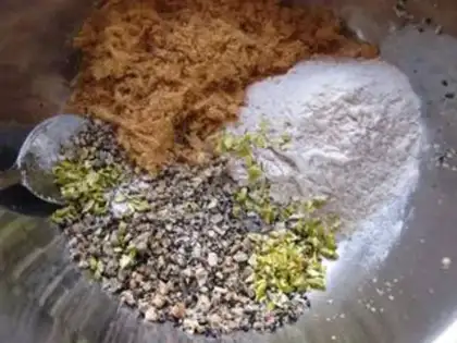 Make A meat muffin step 1