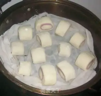 Make Double-coloured buns step 14