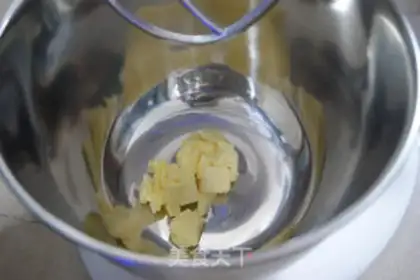 Make Pumpkin crackers step 3
