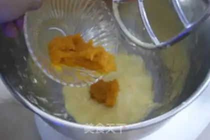 Make Pumpkin crackers step 5