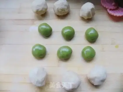 Make ♪ Taste the bean moon cake ♪ step 6