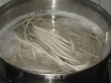 Make Chicken-crunch noodles step 2