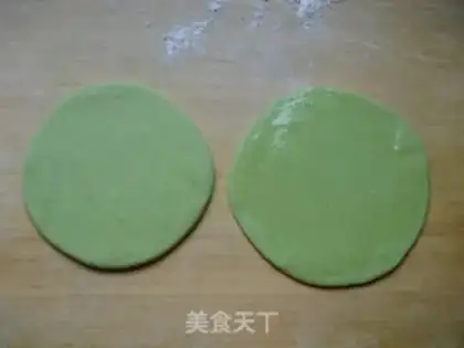 Make A leaf clip step 2