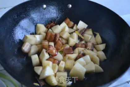 Make Five flowers for potatoes step 7