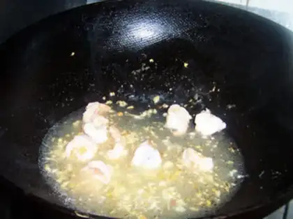 Make Garlic shrimp doll food step 11
