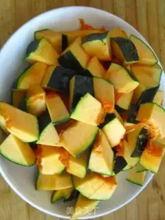 Make Pumpkin crabs step 2