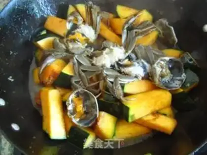 Make Pumpkin crabs step 6