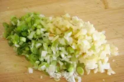 Make Spicy beef sauce step 1