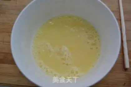 Make Shrimp skin steamed eggs step 1
