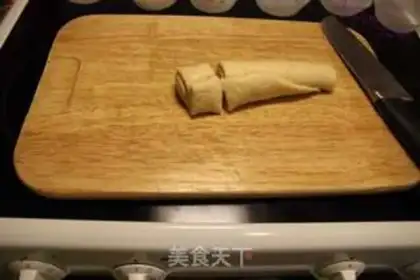 Make Swedish cinnamon rolls step 9
