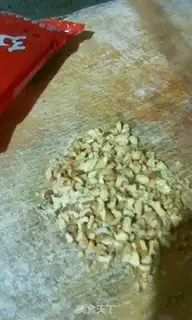 Make Mid-Autumn Sugar Cake step 1