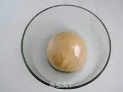 Make The egg yolk mooncake step 4