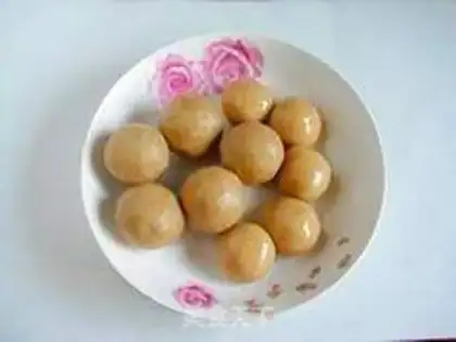 Make The egg yolk mooncake step 7