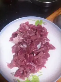 Make Two onions for lamb step 0