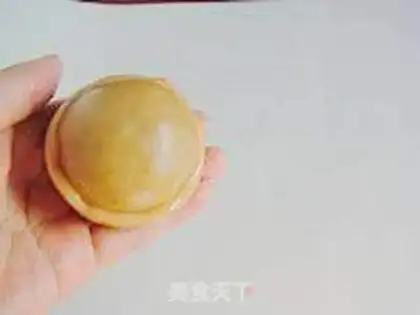 Make The egg yolk mooncake step 12