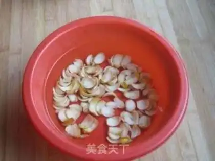Make Lily green bean soup step 1