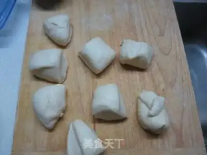 Make caterpillar bean bread step 6