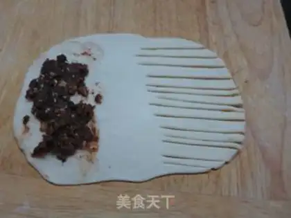 Make caterpillar bean bread step 7