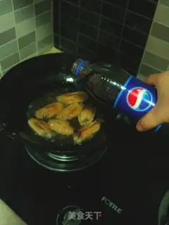 Make Coke chicken wings step 4