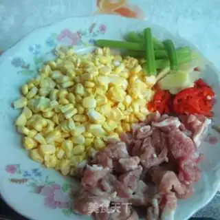 Make Sweet corn fried meat step 0