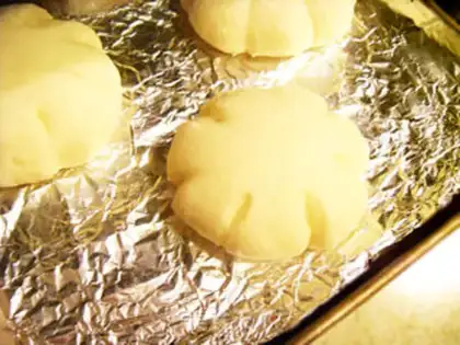 Make Flower bread step 6