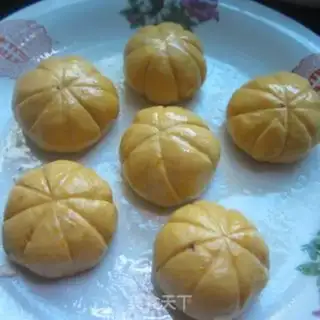 Make Pumpkin bun step 8