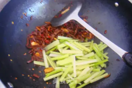 Make Dried beef silk step 9